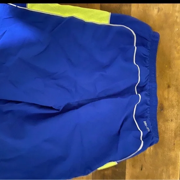 Nike Men's Blue Athletic Shorts - Picture 4 of 4